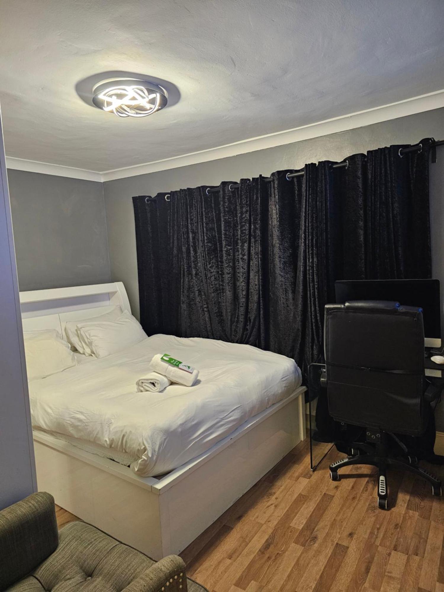 Umbrella Properties London Excel Extérieur photo